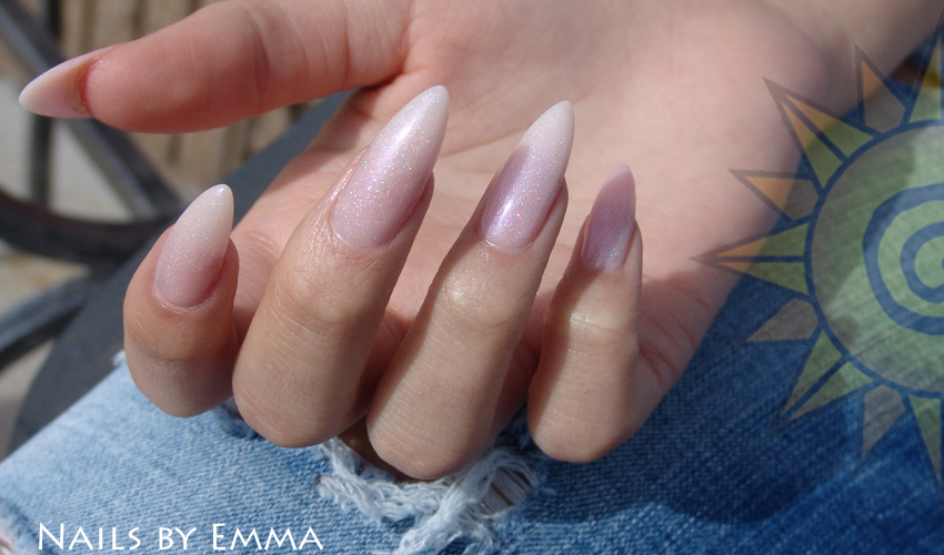 Feminine Nails by Emma